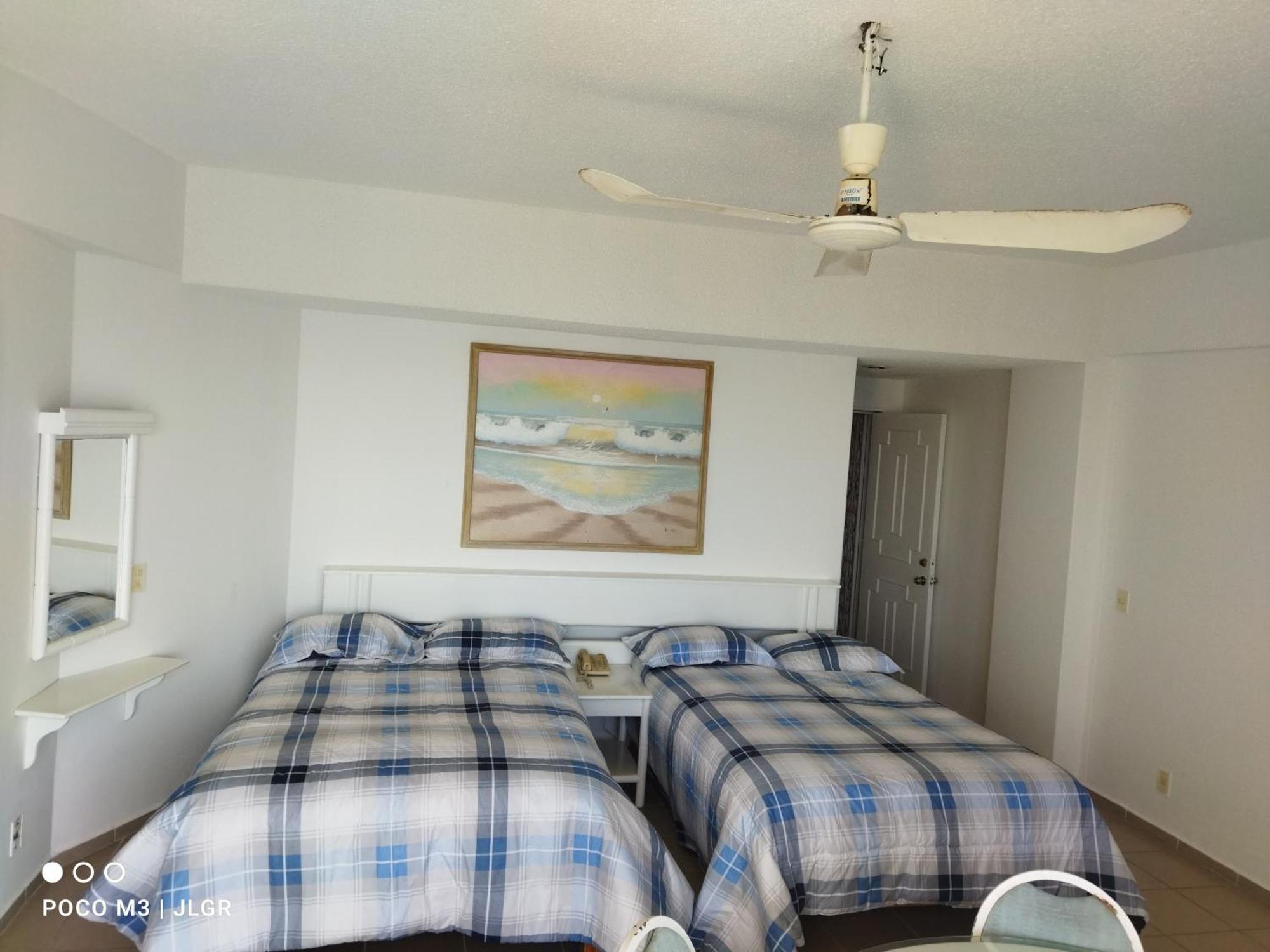 Playa Dorada Condominio Torres Gemelas Акапулко Екстериор снимка